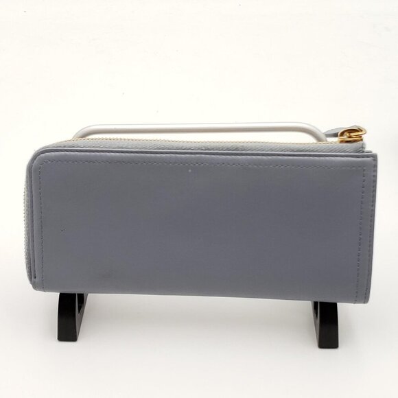 Prada Leather Zippy Wallet 135-102025
